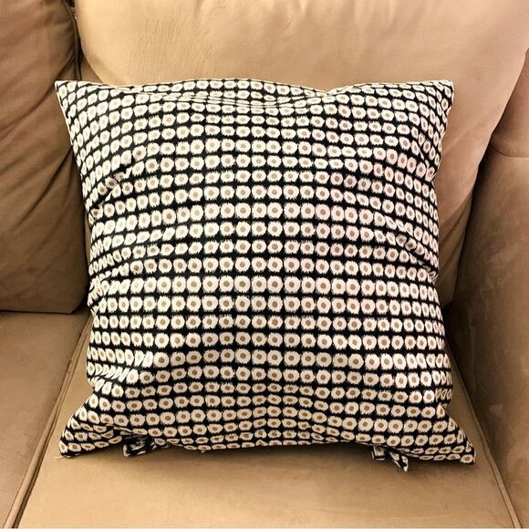 🖤🤍Ikea Two SOMMAR Cushion Covers - Picture 5 of 6